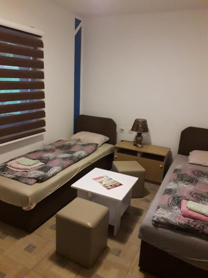 Hostel Topic Banja Luka Extérieur photo
