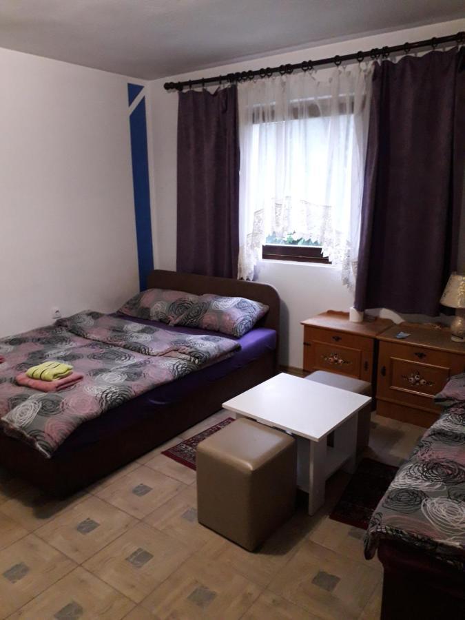 Hostel Topic Banja Luka Extérieur photo