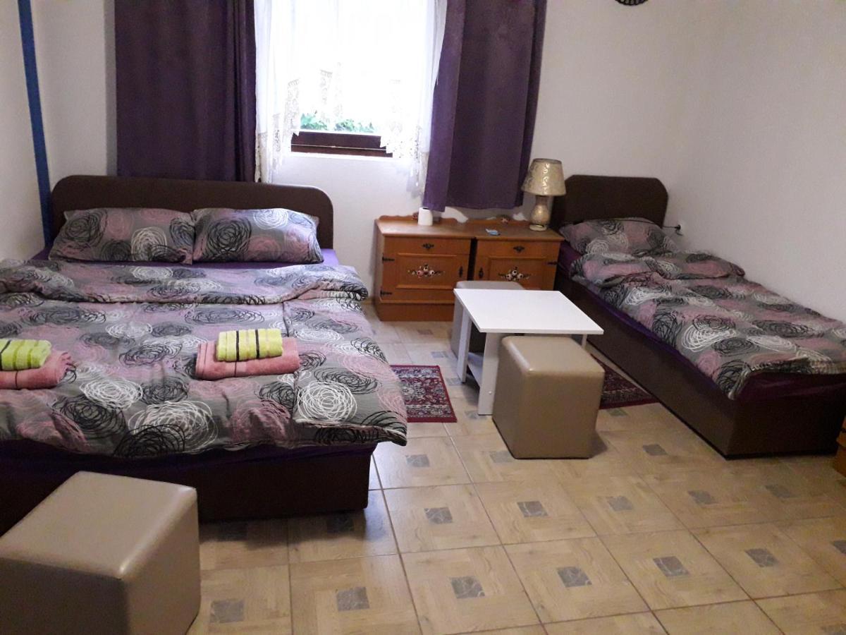 Hostel Topic Banja Luka Extérieur photo