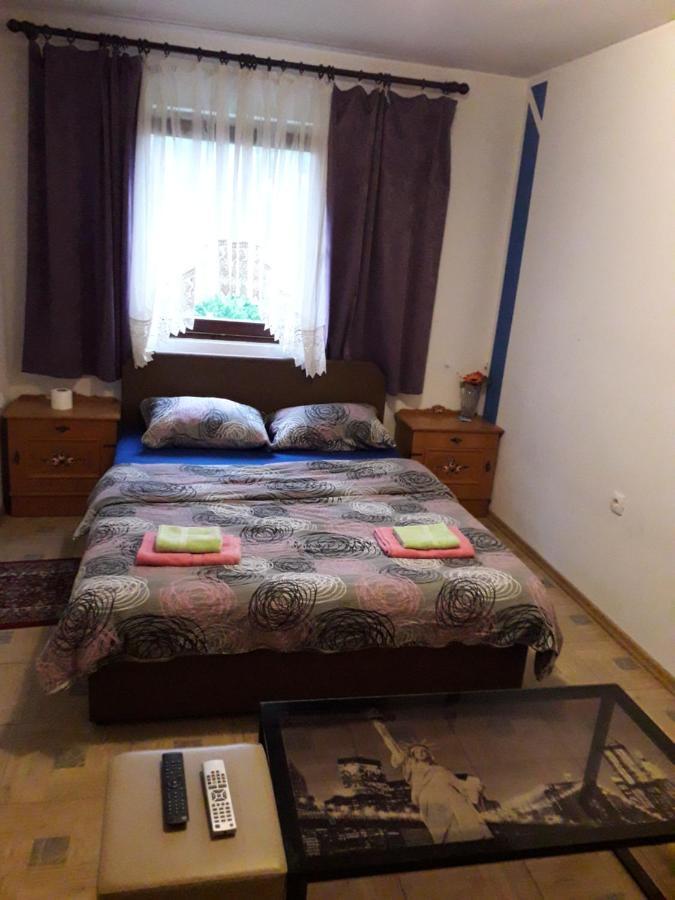 Hostel Topic Banja Luka Extérieur photo
