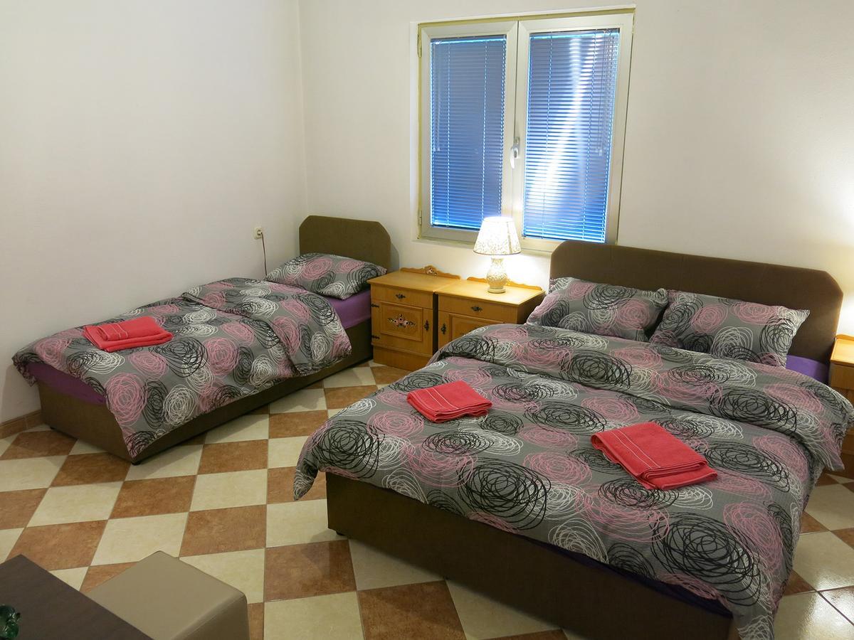Hostel Topic Banja Luka Extérieur photo