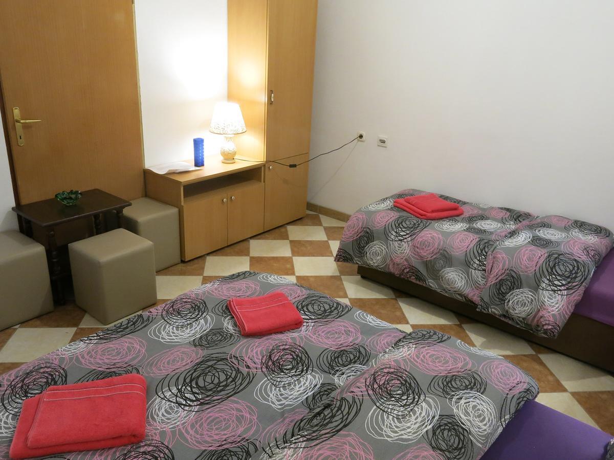 Hostel Topic Banja Luka Extérieur photo