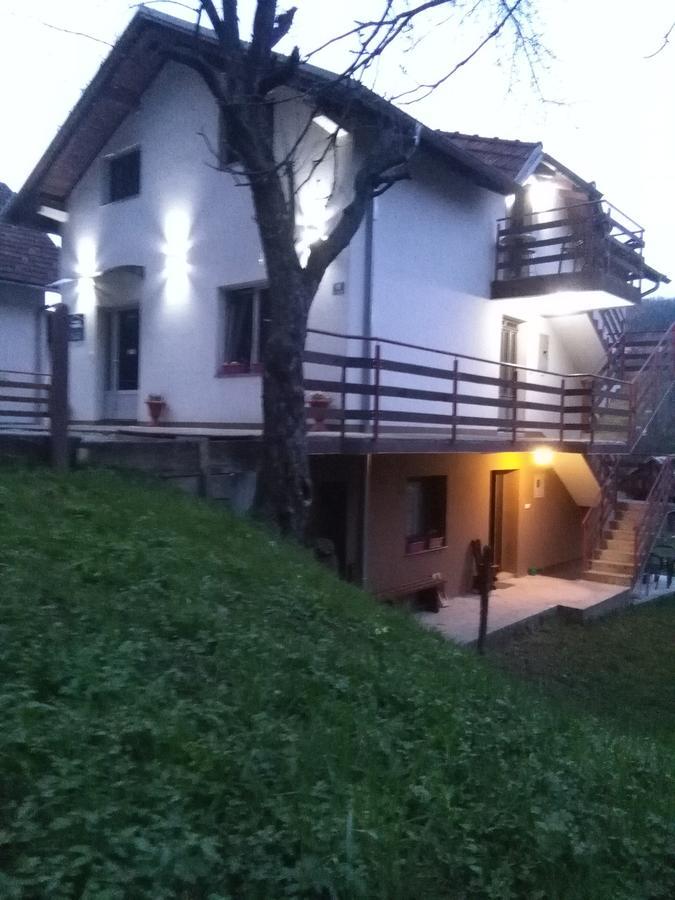 Hostel Topic Banja Luka Extérieur photo