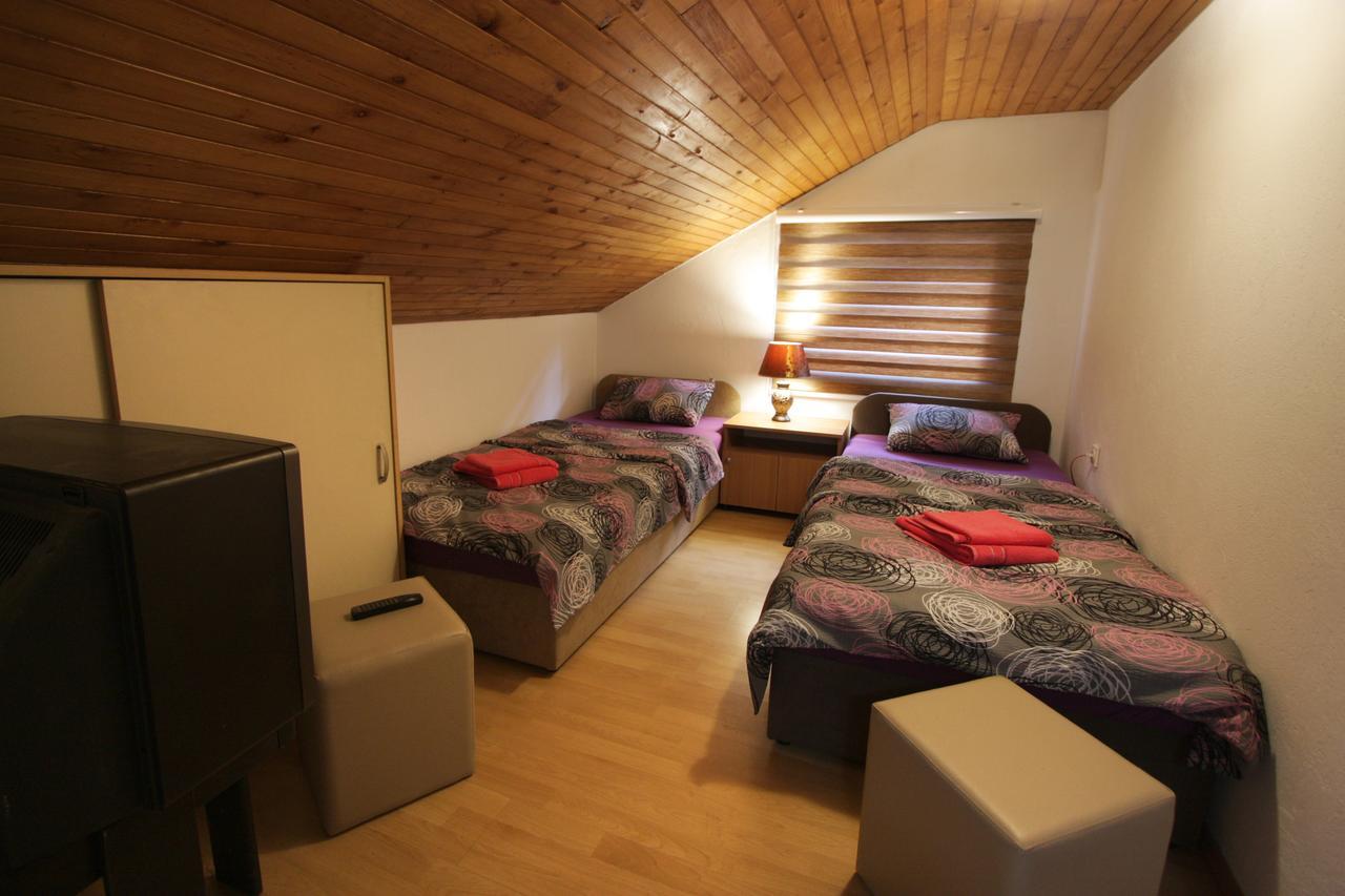 Hostel Topic Banja Luka Extérieur photo